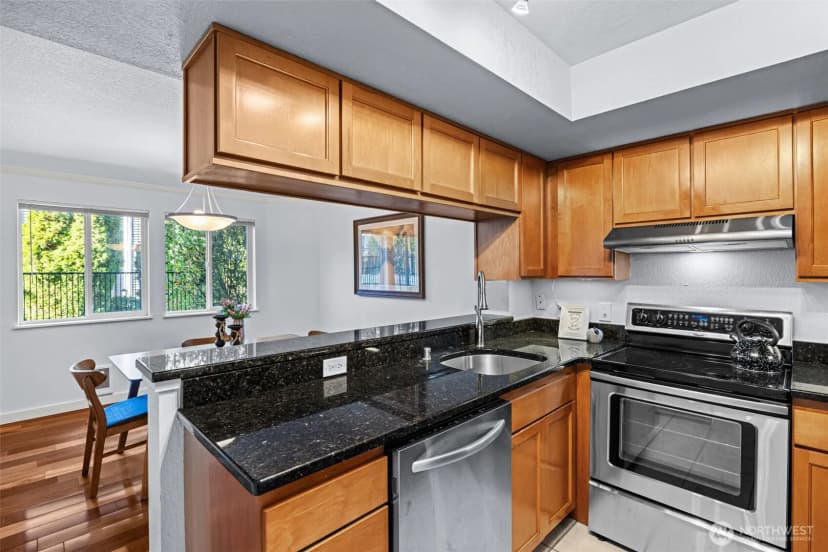 Property photo for 12044 100th Avenue Ne #h102, Kirkland photo 15