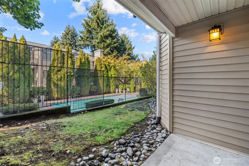 Property photo for 12044 100th Avenue Ne #h102, Kirkland photo 24