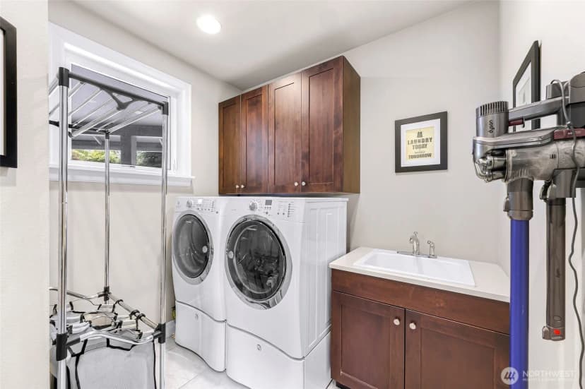 Property photo for 1301 Broad Street, Bellingham photo 33