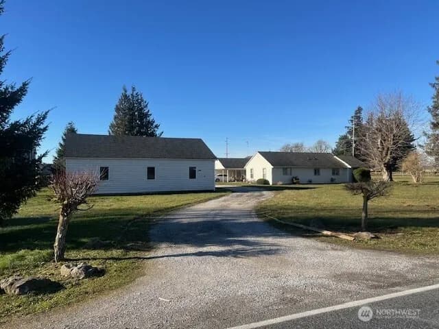 Property photo for 8885 Line Rd, Lynden