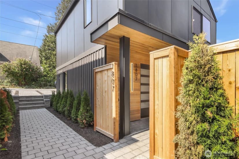 Property photo for 1807 Sw Elmgrove Street, Seattle