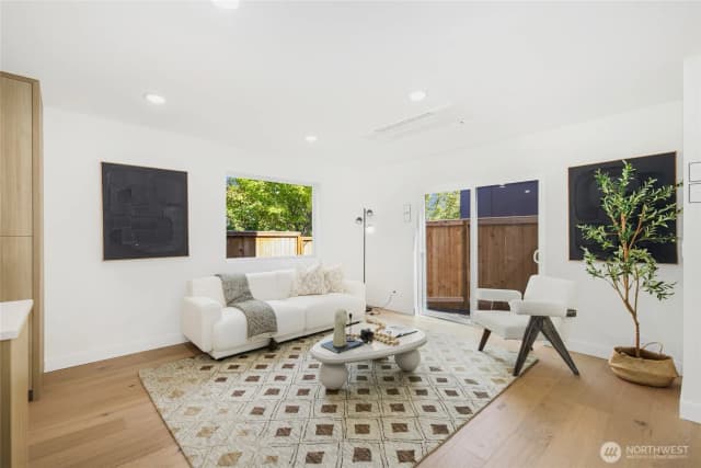Property photo for 1807 Sw Elmgrove Street, Seattle photo 5