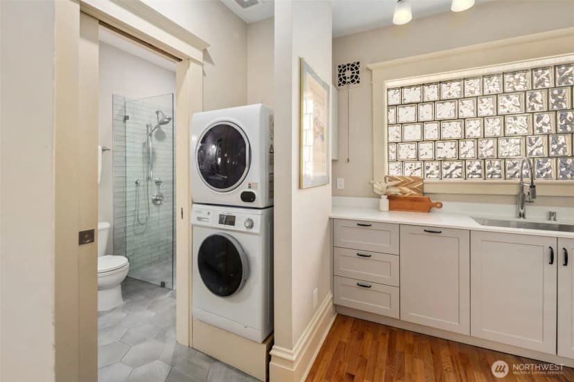 Property photo for 503 12th Avenue E, Seattle photo 14
