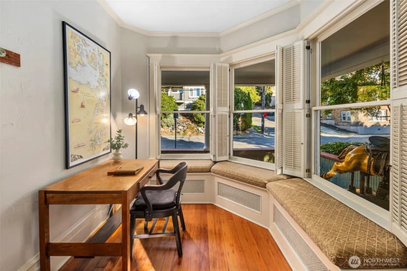 Property photo for 503 12th Avenue E, Seattle photo 8