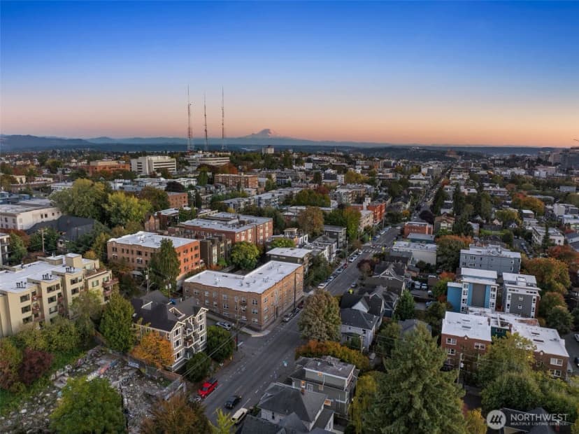 Property photo for 503 12th Avenue E, Seattle photo 25