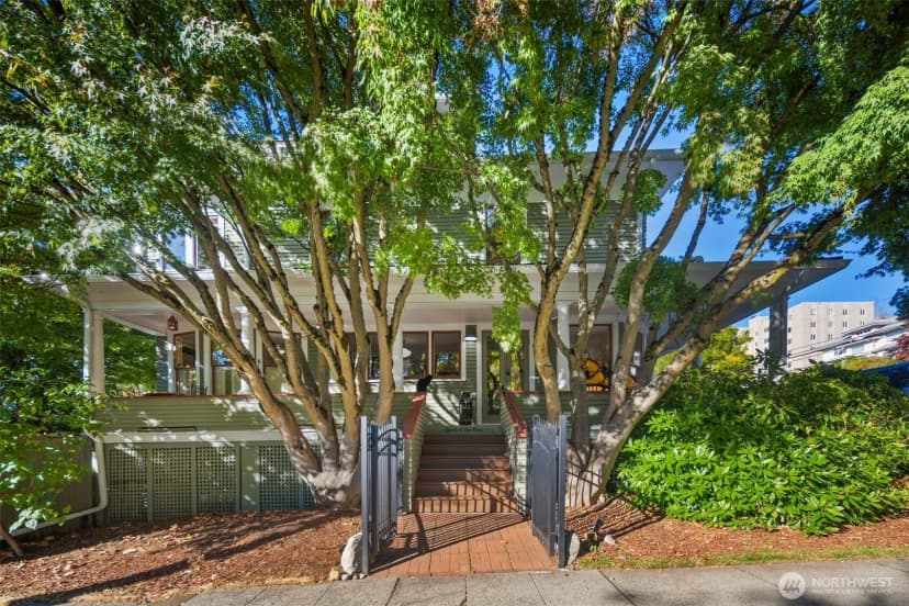 Property photo for 503 12th Avenue E, Seattle photo 5