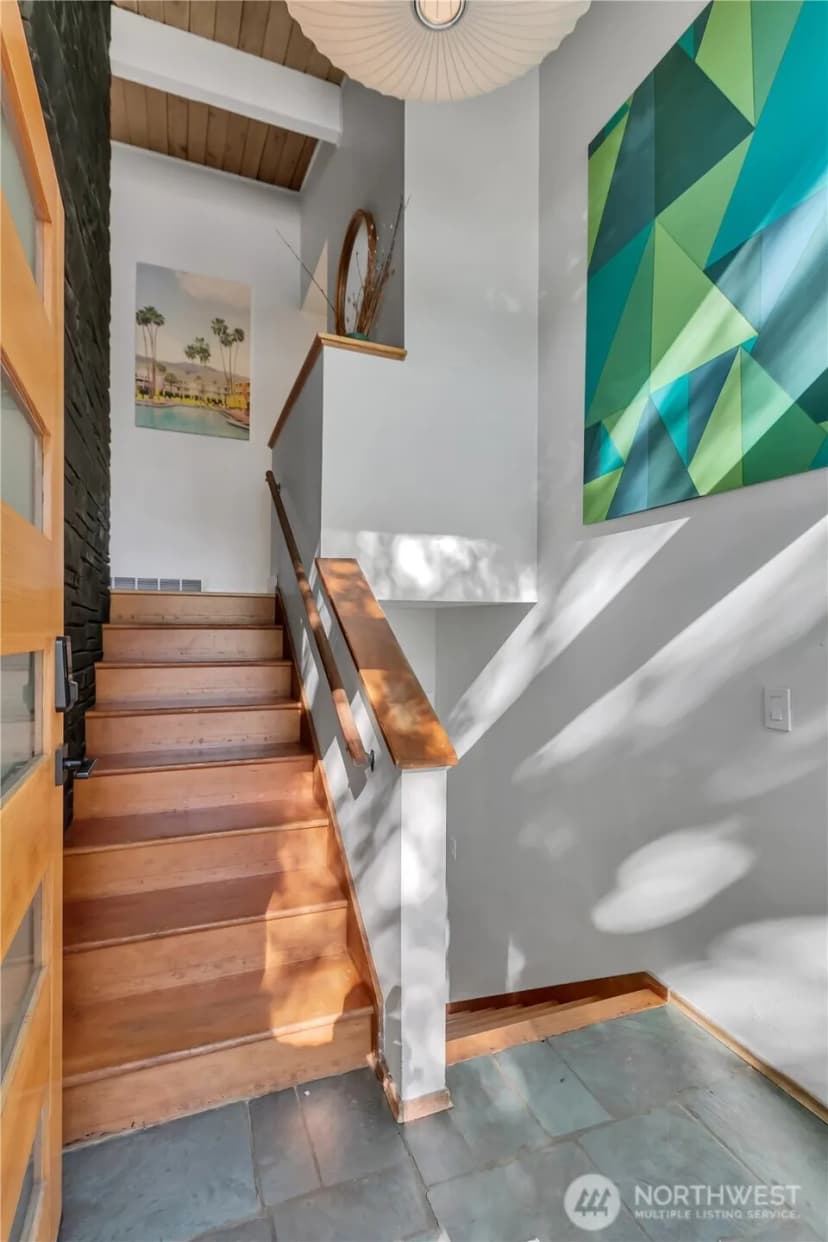 Property photo for 142 Sw 142nd Street, Burien photo 3