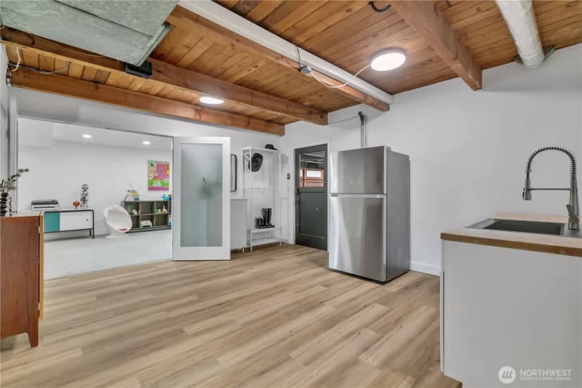 Property photo for 142 Sw 142nd Street, Burien photo 22