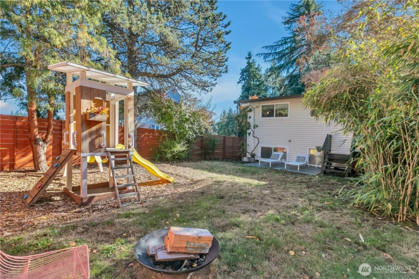 Property photo for 142 Sw 142nd Street, Burien photo 35