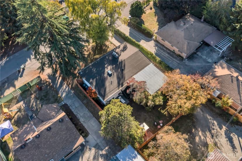 Property photo for 142 Sw 142nd Street, Burien photo 38
