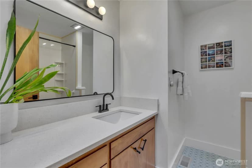 Property photo for 142 Sw 142nd Street, Burien photo 21