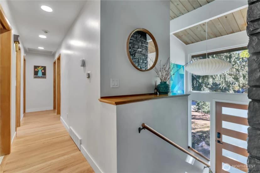 Property photo for 142 Sw 142nd Street, Burien photo 15