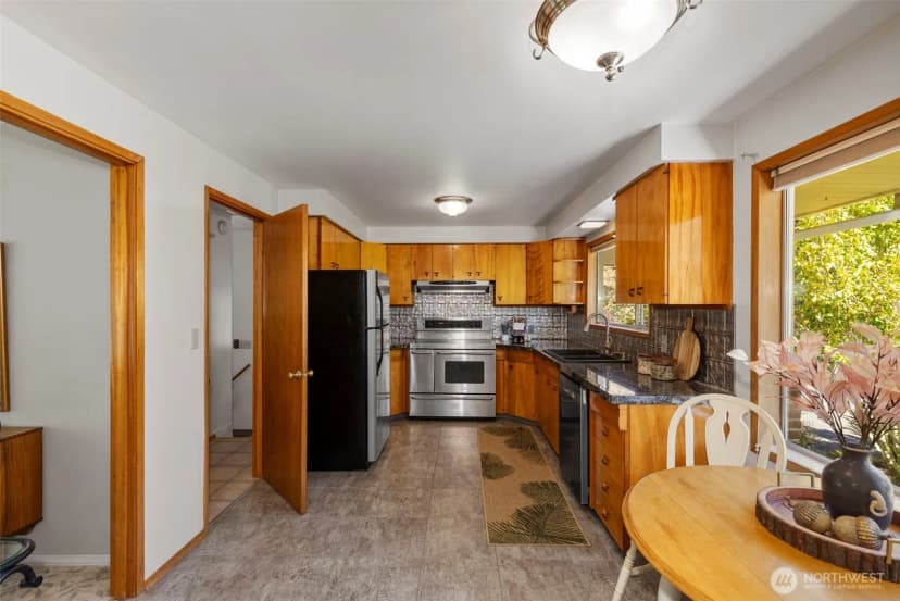 Property photo for 10494 Ne West Kingston Road, Kingston photo 15