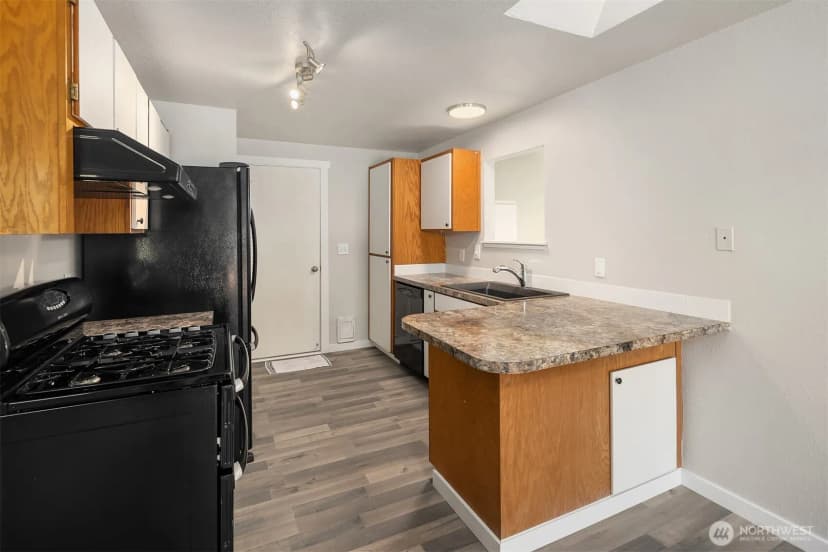 Property photo for 1615 106th Street Sw, Everett photo 9