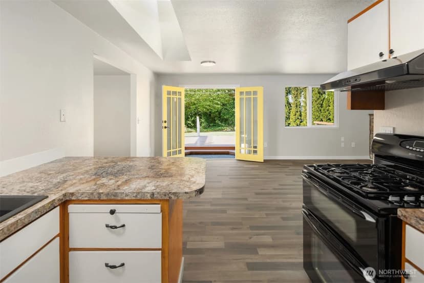 Property photo for 1615 106th Street Sw, Everett photo 11