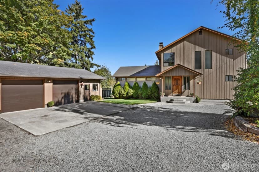 Property photo for 4327 Waller Road E, Tacoma photo 3