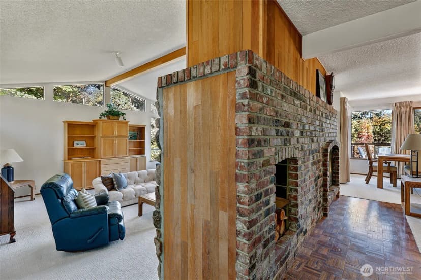 Property photo for 4327 Waller Road E, Tacoma photo 8