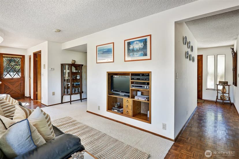 Property photo for 4327 Waller Road E, Tacoma photo 7