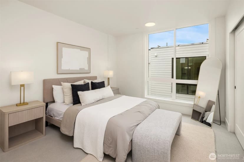 Property photo for 4422 1st Avenue Ne #a, Seattle photo 10