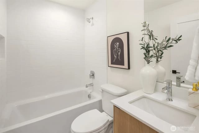 Property photo for 4422 1st Avenue Ne #a, Seattle photo 4