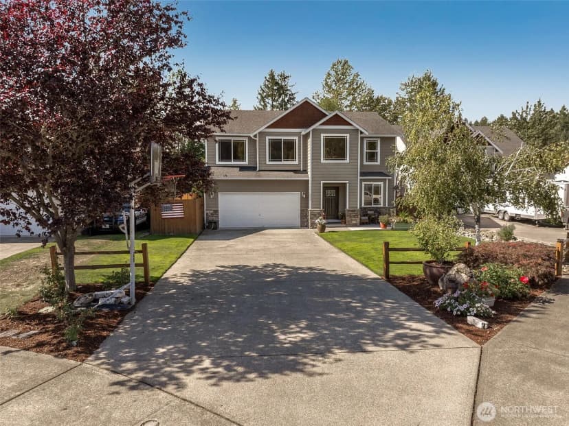 Property photo for 222 Easton Avenue W, Eatonville