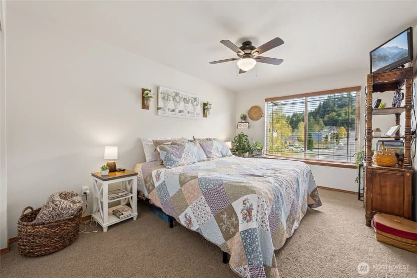 Property photo for 222 Easton Avenue W, Eatonville photo 24