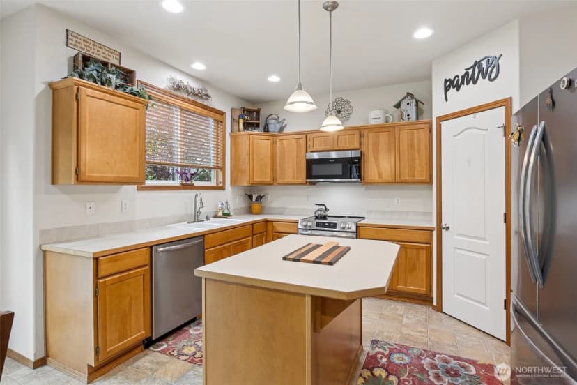 Property photo for 222 Easton Avenue W, Eatonville photo 12