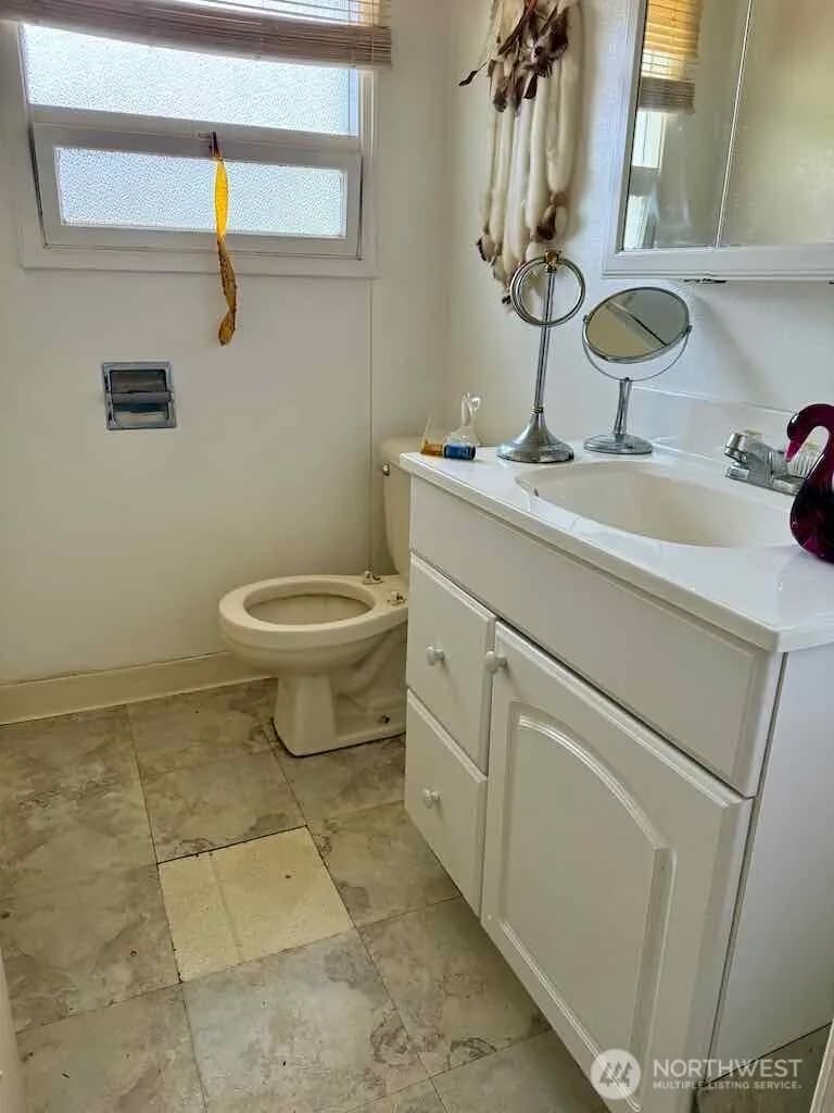 Property photo for 1323 S Montesano St, Westport photo 28