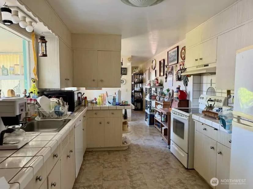 Property photo for 1323 S Montesano St, Westport photo 24