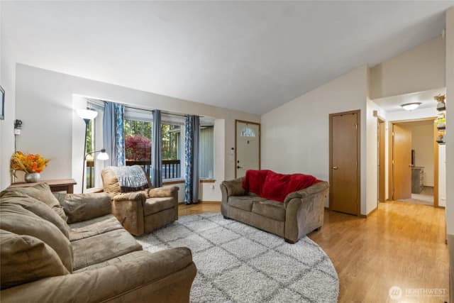 Property photo for 18441 Blue Hills Loop Se, Yelm photo 4