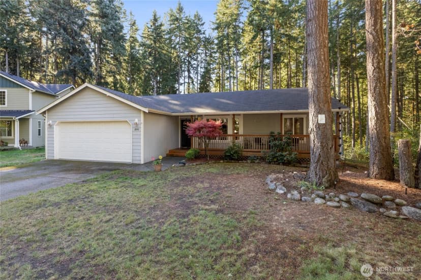 Property photo for 18441 Blue Hills Loop Se, Yelm photo 2