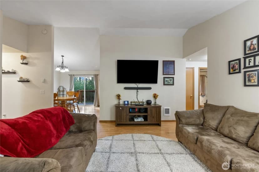 Property photo for 18441 Blue Hills Loop Se, Yelm photo 7