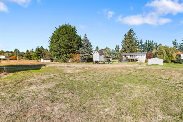 Property photo for 197 Bay Lyn Drive, Lynden photo 5