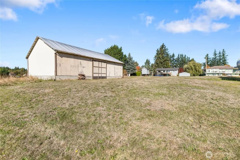Property photo for 197 Bay Lyn Drive, Lynden photo 4