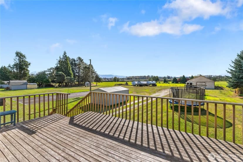 Property photo for 197 Bay Lyn Drive, Lynden photo 39