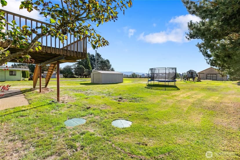 Property photo for 197 Bay Lyn Drive, Lynden photo 6