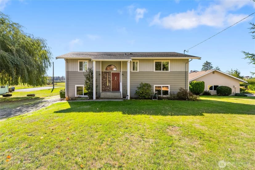 Property photo for 197 Bay Lyn Drive, Lynden photo 7