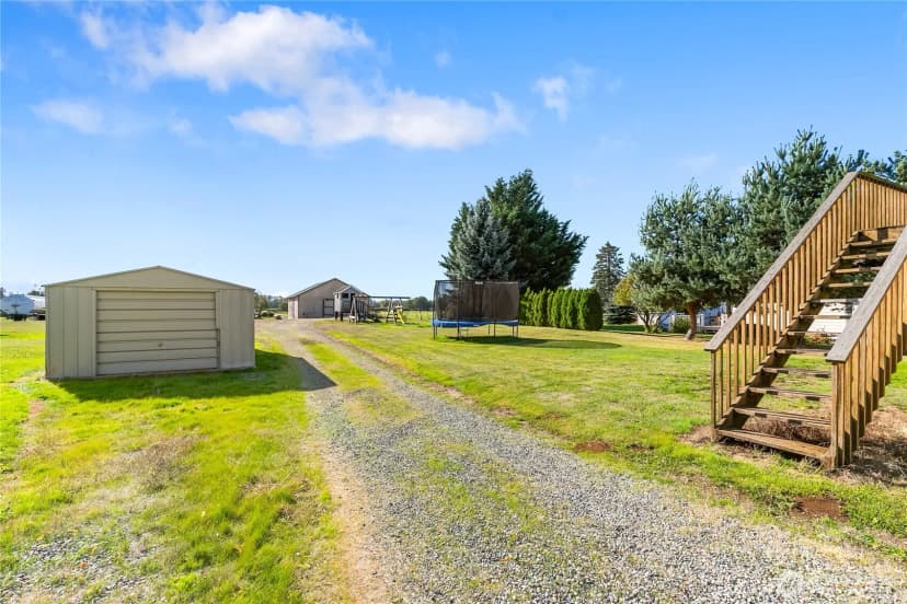 Property photo for 197 Bay Lyn Drive, Lynden photo 38