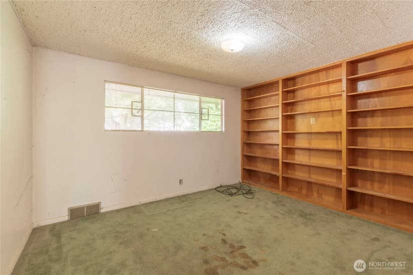 Property photo for 7210 Seward Park Avenue S, Seattle photo 8