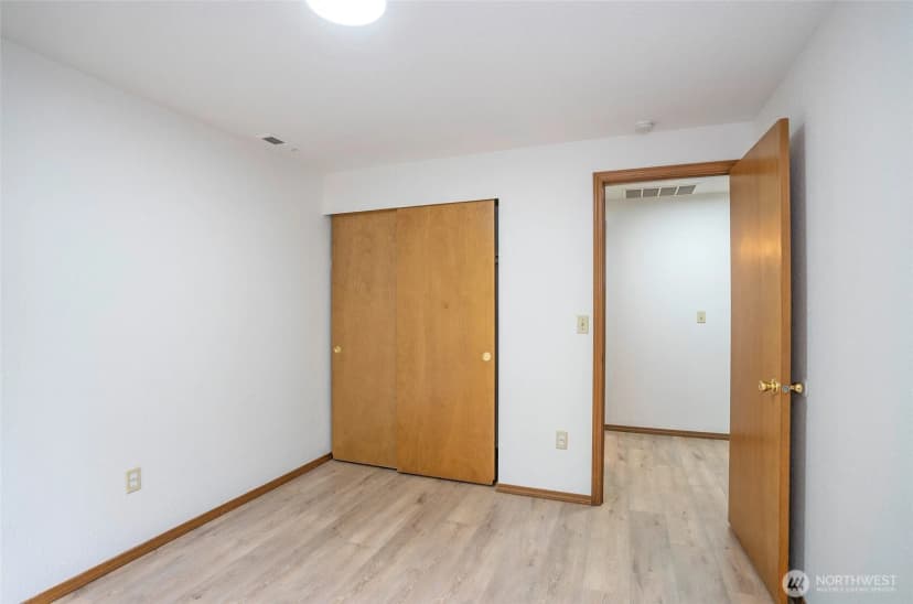 Property photo for 9711 Onyx Drive Sw, Lakewood photo 22