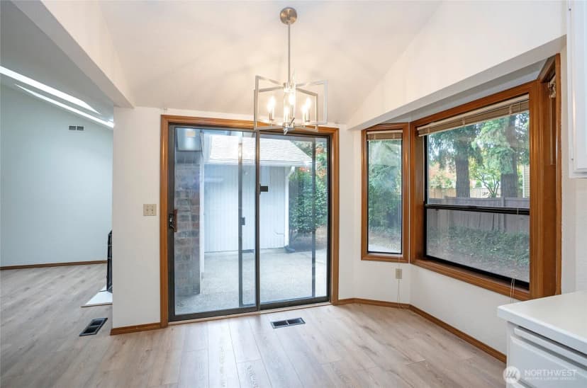 Property photo for 9711 Onyx Drive Sw, Lakewood photo 14