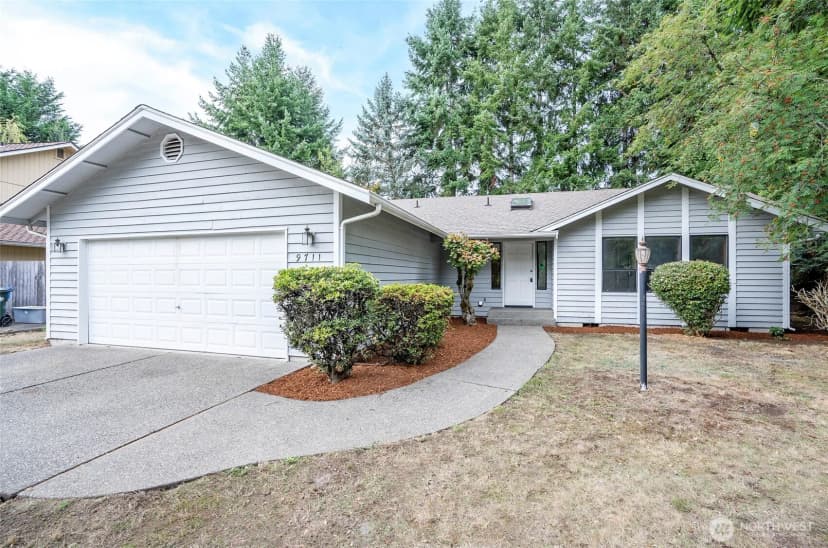 Property photo for 9711 Onyx Drive Sw, Lakewood photo 2