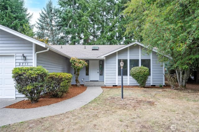Property photo for 9711 Onyx Drive Sw, Lakewood photo 4