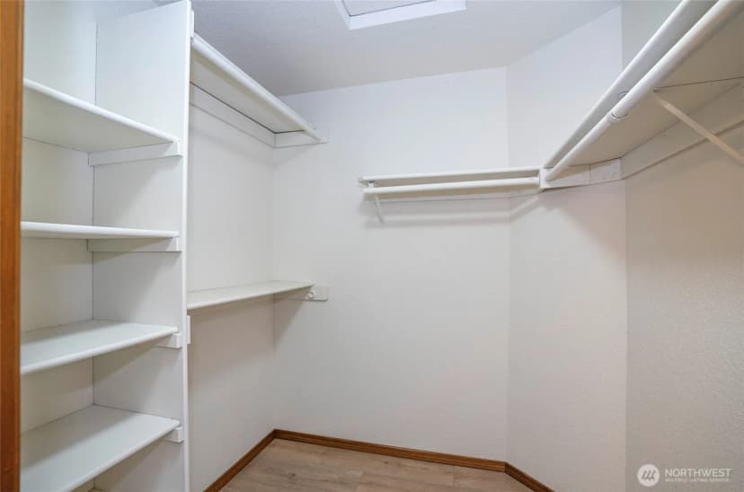 Property photo for 9711 Onyx Drive Sw, Lakewood photo 19