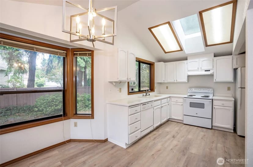 Property photo for 9711 Onyx Drive Sw, Lakewood photo 11