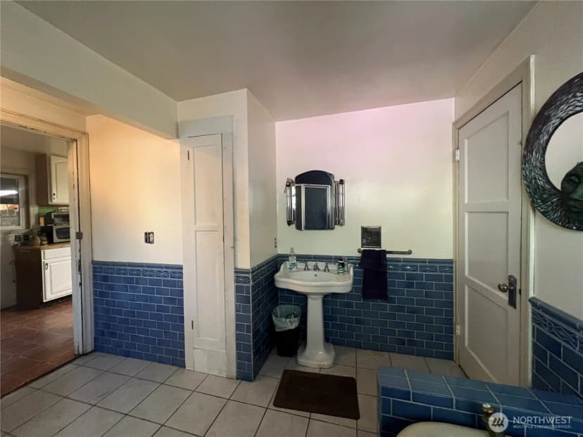 Property photo for 12053 3rd Avenue S, Seattle photo 19