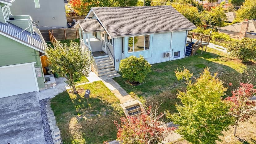 Property photo for 1709 Sw Cloverdale Street, Seattle photo 15