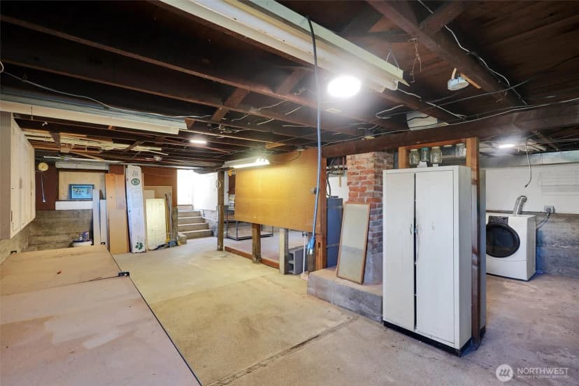 Property photo for 1709 Sw Cloverdale Street, Seattle photo 10