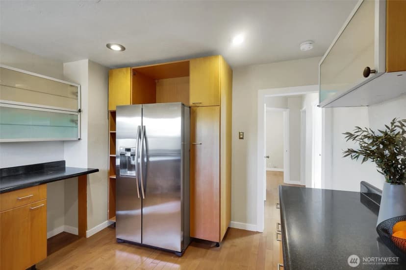 Property photo for 1709 Sw Cloverdale Street, Seattle photo 28