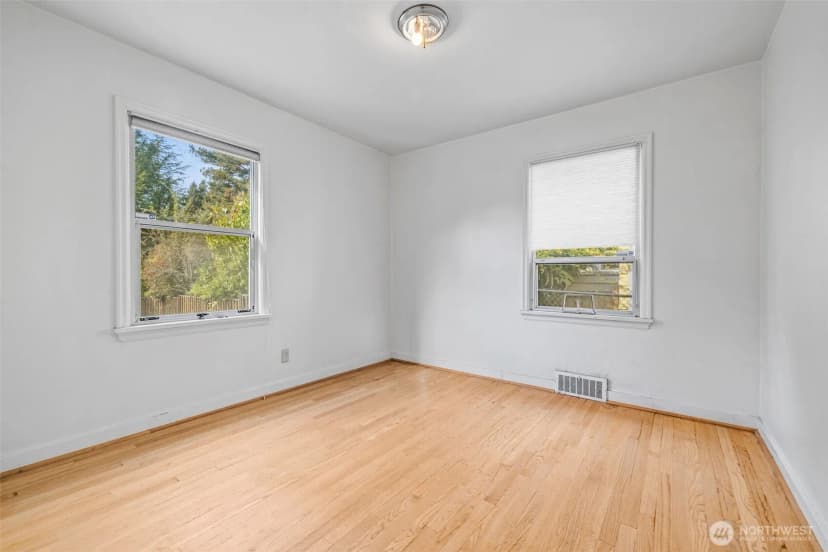 Property photo for 10713 15th Ave Ne, Seattle photo 11